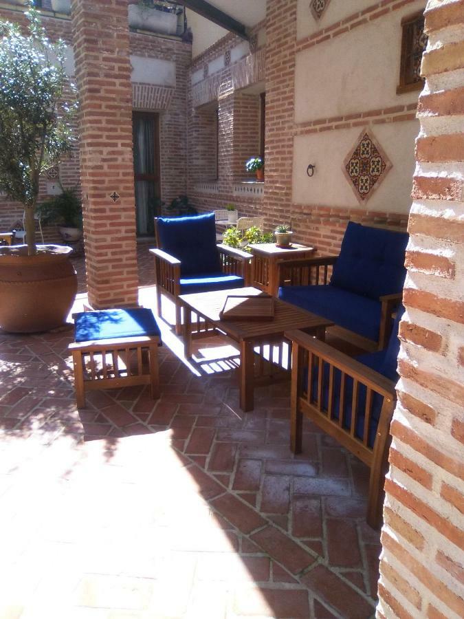 Apartmentos El Alfar Del Sacramento Toledo Esterno foto
